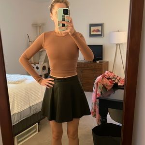 Make Wardrobe Nuetral long sleeve bodycon crop top.